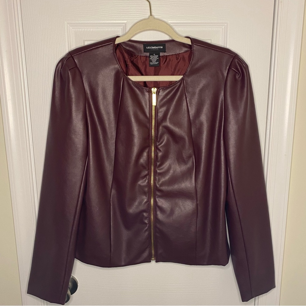 liz claiborne • size M • burgundy